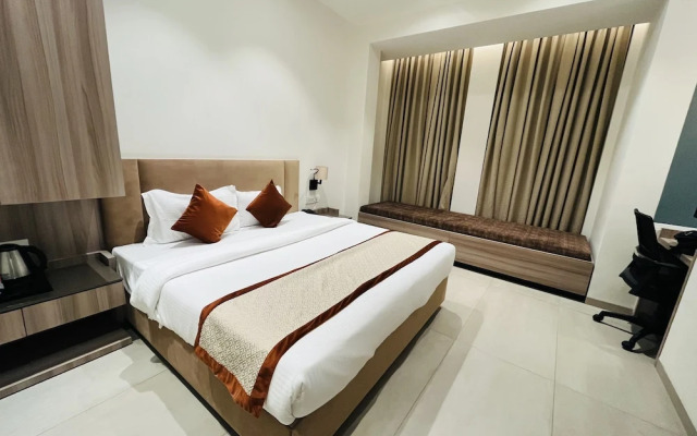 Hotel The Royal Vista