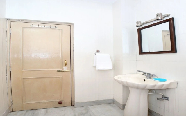 OYO 11905 Home Modern 3BHK New Shimla