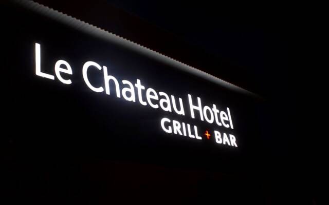 Camrose Le Chateau Hotel