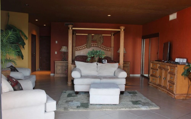 Sonoran Sun 3BR Deluxe SE 1007-v by Casago