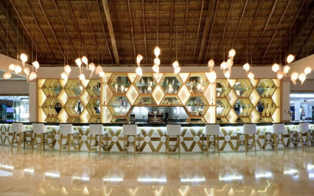Grand Palladium White Sand Resort & Spa All Inclusive