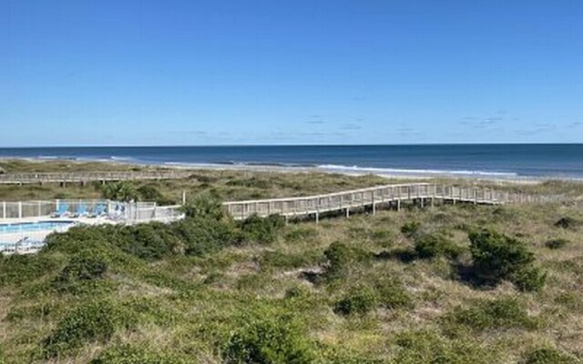 Aqua Vista by Sea Scape Properties