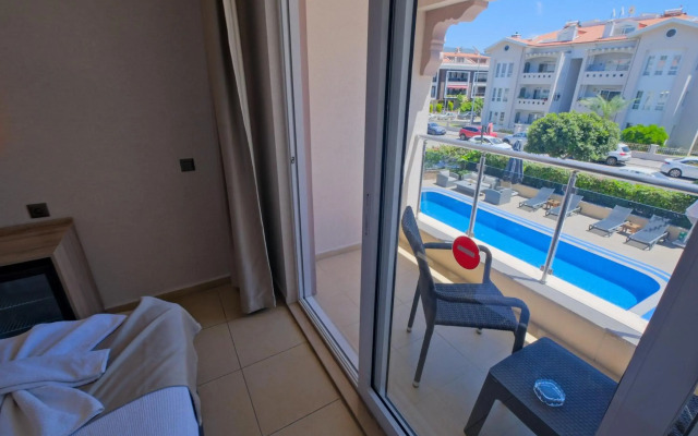 Moni Hotel