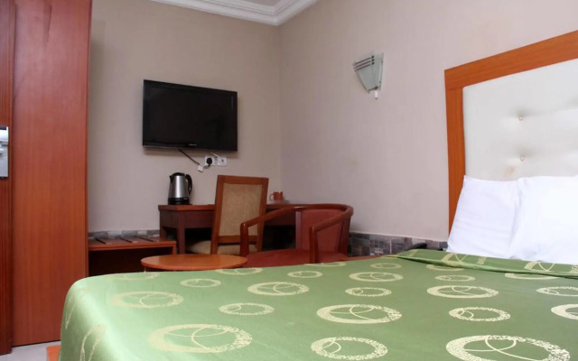 Silver Grandeur Hotel