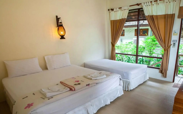 Salakphet Resort