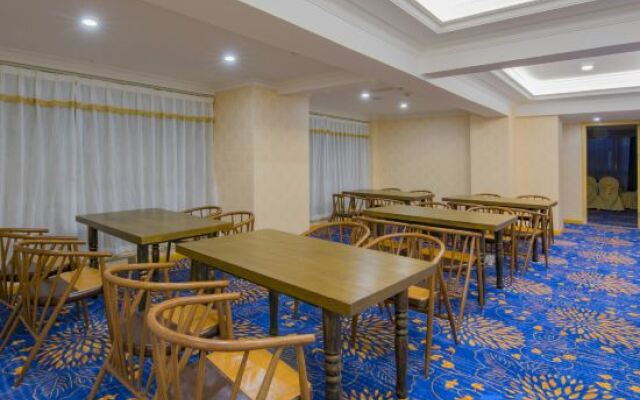 Venus Royal Hotel (Guilin Airport)