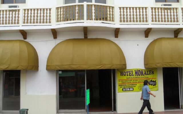 Hotel Morales Inn