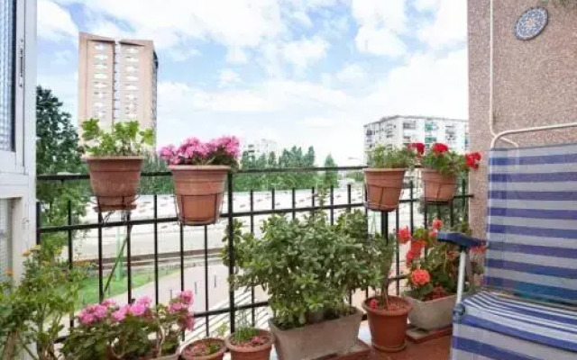 Bright Apartment Close To Congress Center & Port
