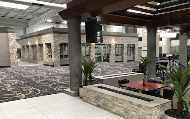 Holiday Inn Chicago North Shore by IHG