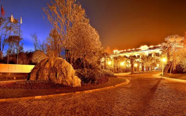 Chishui Yangtze Peninsula Hotel