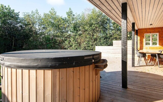7 Person Holiday Home in Grenaa