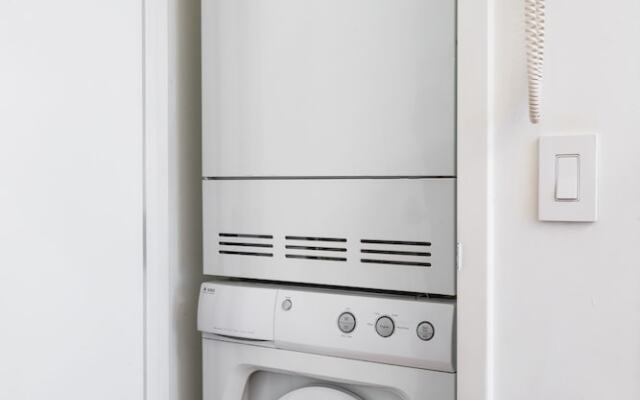 Wall Street Apartment