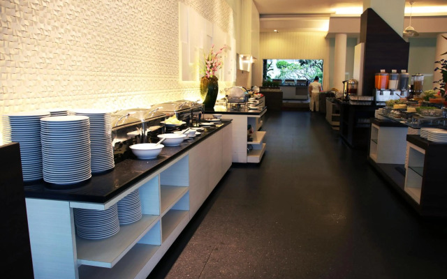 The Cha-am Methavalai Hotel