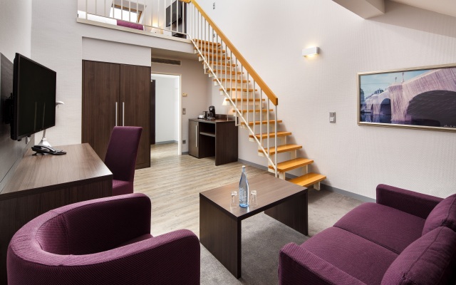 Holiday Inn Dusseldorf - Hafen