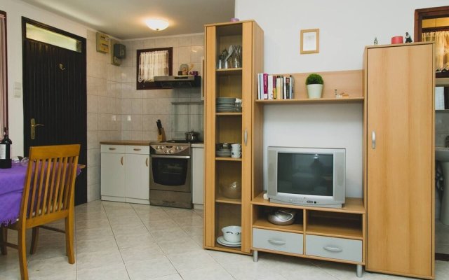 Charming 3-bed Apartment in Vrsi