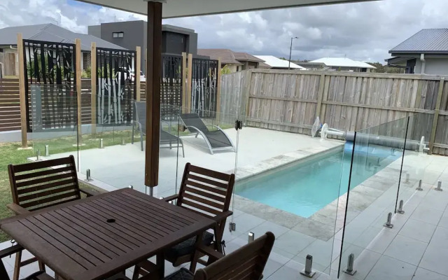 Pet Friendly, new House Peregian Breeze Drive, Peregian Beach