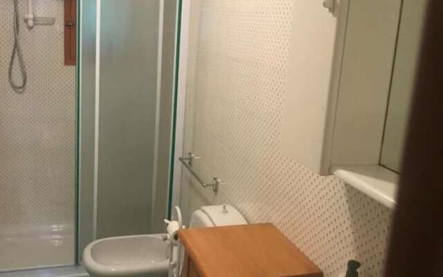 Loft Angela, Delizioso Bilocale con Soppalco, Centralissimo a Pietrasanta