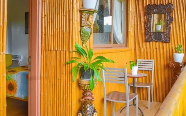 Airbnb Bahay Kubo