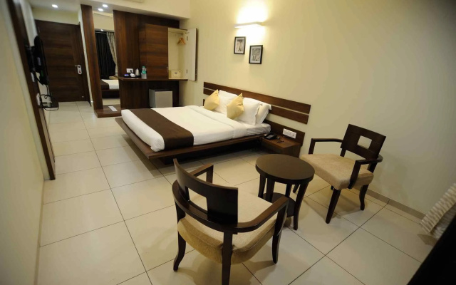 Hotel 3 Leaves