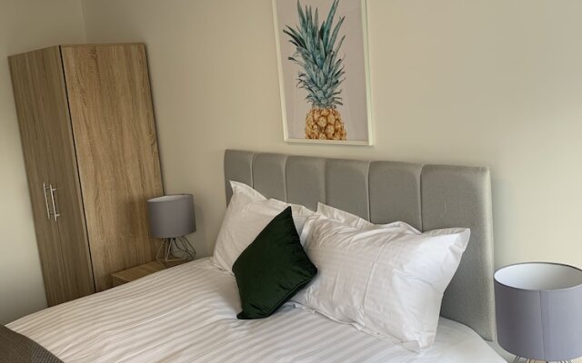 Top Floor - Serviced Apartments