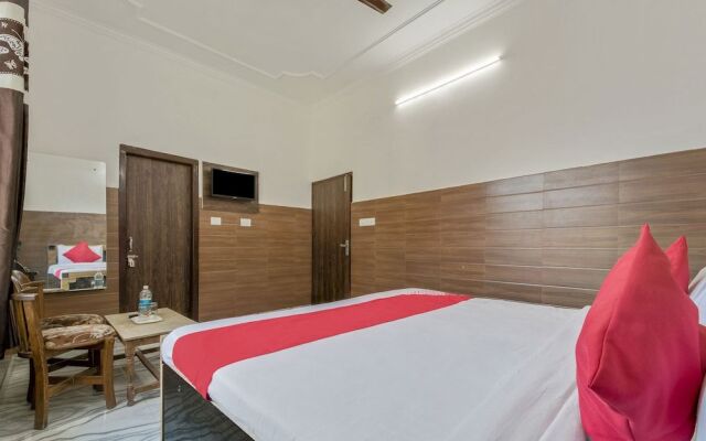 OYO 24893 Palak Lodge