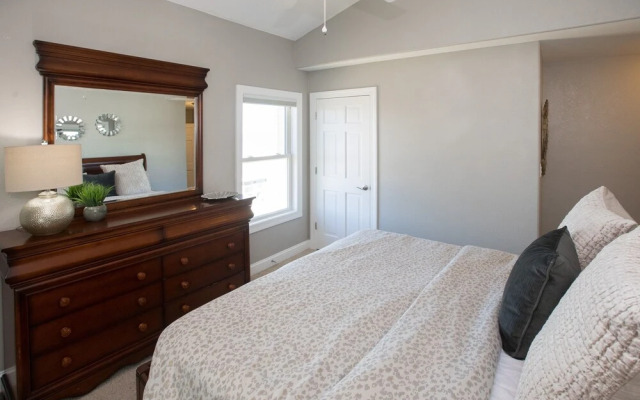 Nautical Nonsense - 8 Br Home