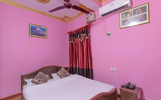 SPOT ON 617 Hotel Hemant