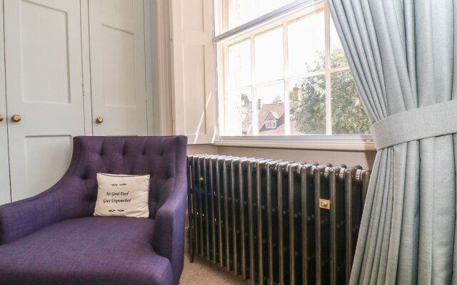 4 Maidens Row