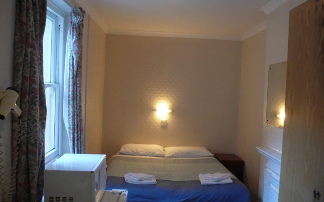 Pickwick Hall - Hostel