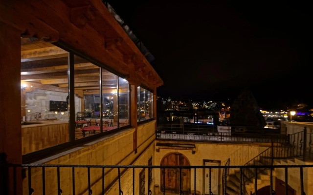 Apex Cave Hotel