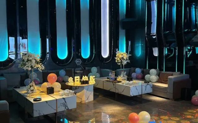 Wenjukejun Hotel (Bubugao Plaza Xiangtan Iron and Steel Co., Ltd. Branch) – Entertainment – Xiangtan