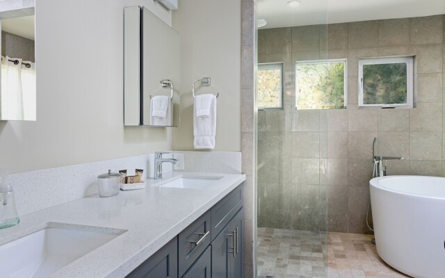 New Ventura Beach Craftsman Home by RedAwning