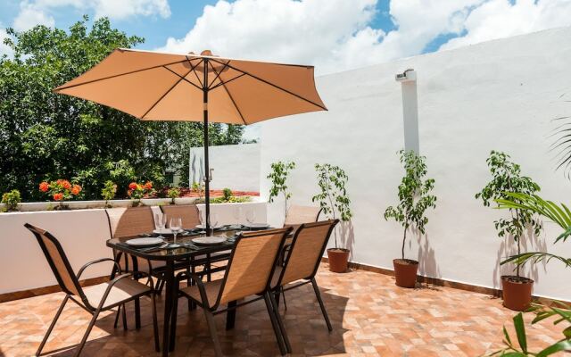 Luxury 2BR apartment near Cancun Airport