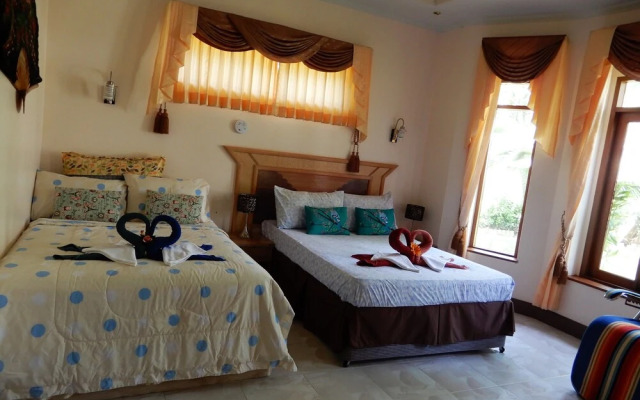 Relaxing Palm Pool Villa