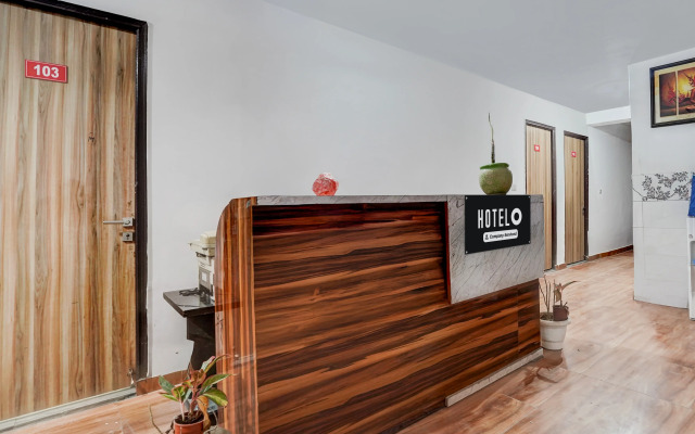 OYO Flagship 80479 A Hotel Royal FNG