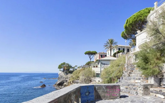 Yellow Suite sul Lungomare di Recco