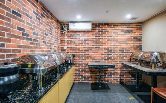 Maker Hotel