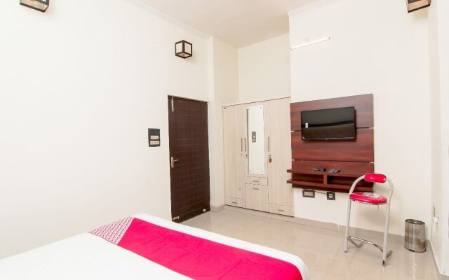 OYO Flagship 12365 CZ Inn