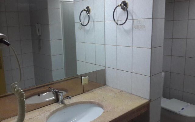 Akya Hotel