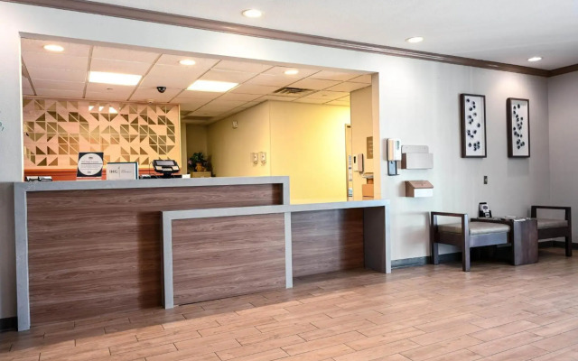 Candlewood Suites Champaign-Urbana University Area by IHG