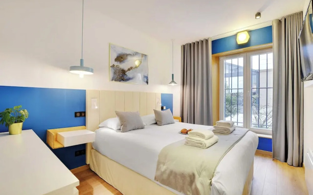 Spacious Apartment - 2b/10p - AC - Marais