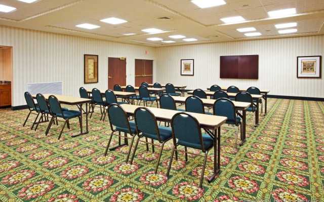 Holiday Inn Express & Suites Thomasville by IHG