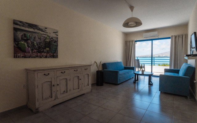 Vrachia Beach Hotel & Suites - Adults only