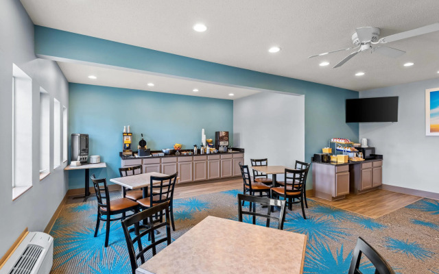 Days Inn by Wyndham Carroll