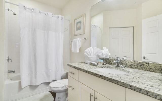 Villa Natalia - Lucaya Village