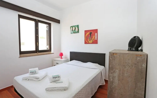 V 03 - Apartment 3 in Seacliff Albufeira