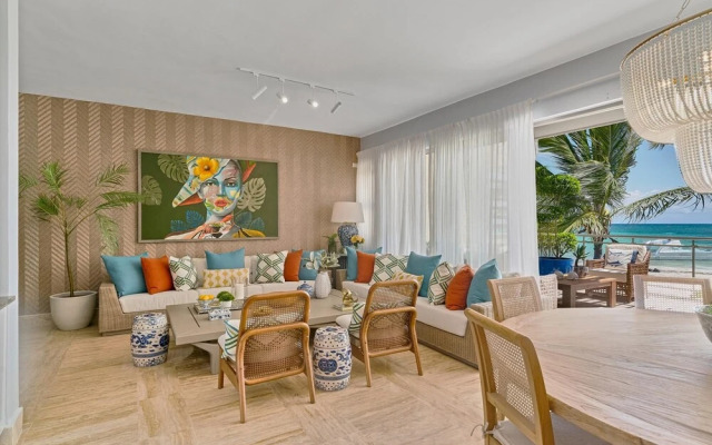 Beachfront Condo w Sea View A-202 Costa Atlantica