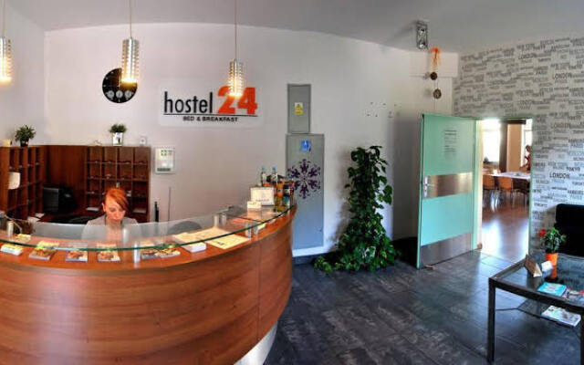 Hostel 24 Bed & Breakfast