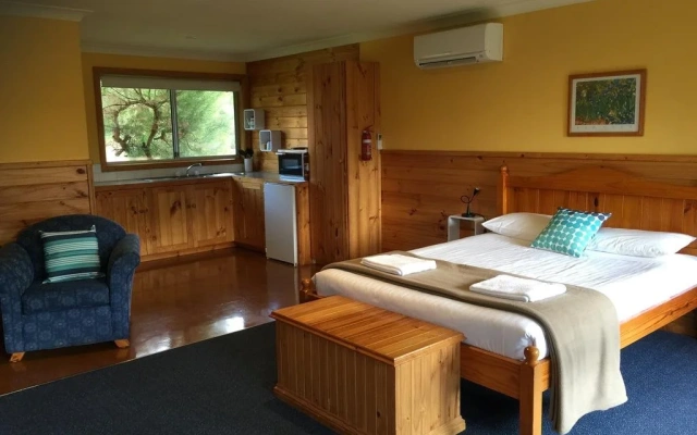 Clifton Beach Lodge