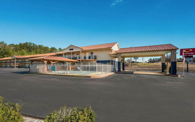 Americas Best Inns Selmer